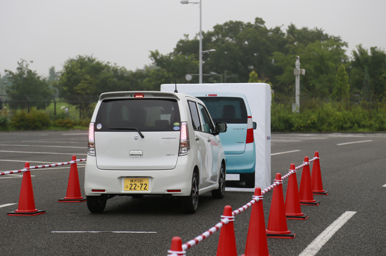 ワゴンRがリッター30km 自動ブレーキも新設定