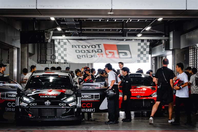 伝説の親子が富士でラリー対決⁉“ワイスピ”オマージュのカーフェス「フューエルフェスト2025」でGRヤリスが魅せた異次元の走り