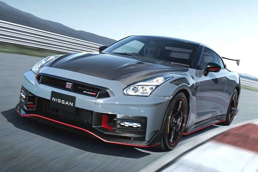 日産GT-R NISMOも認めた性能！ しかし「100万円超え」の壁──カーボンセラミックブレーキは市販車に普及できるのか