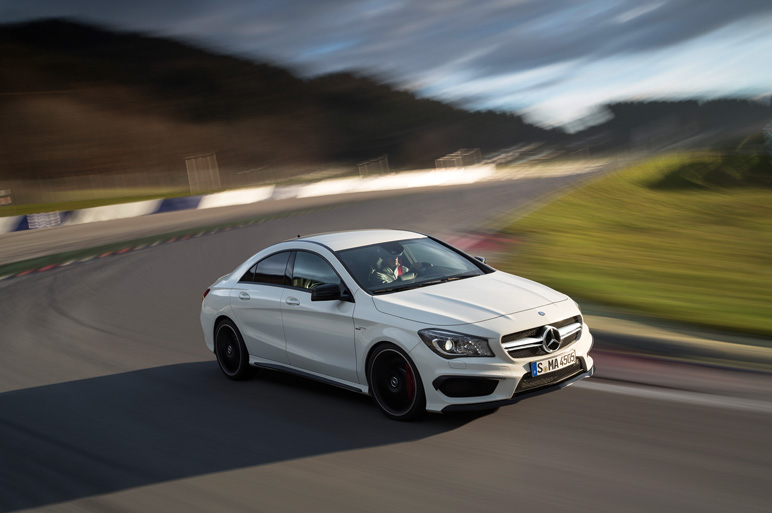 CLA 45AMG発表。プロト仕様テストもギリダシ