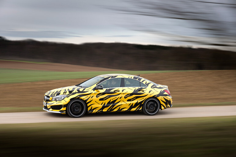 CLA 45AMG発表。プロト仕様テストもギリダシ