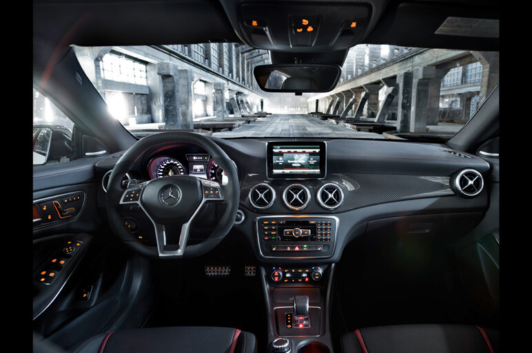 CLA 45AMG発表。プロト仕様テストもギリダシ