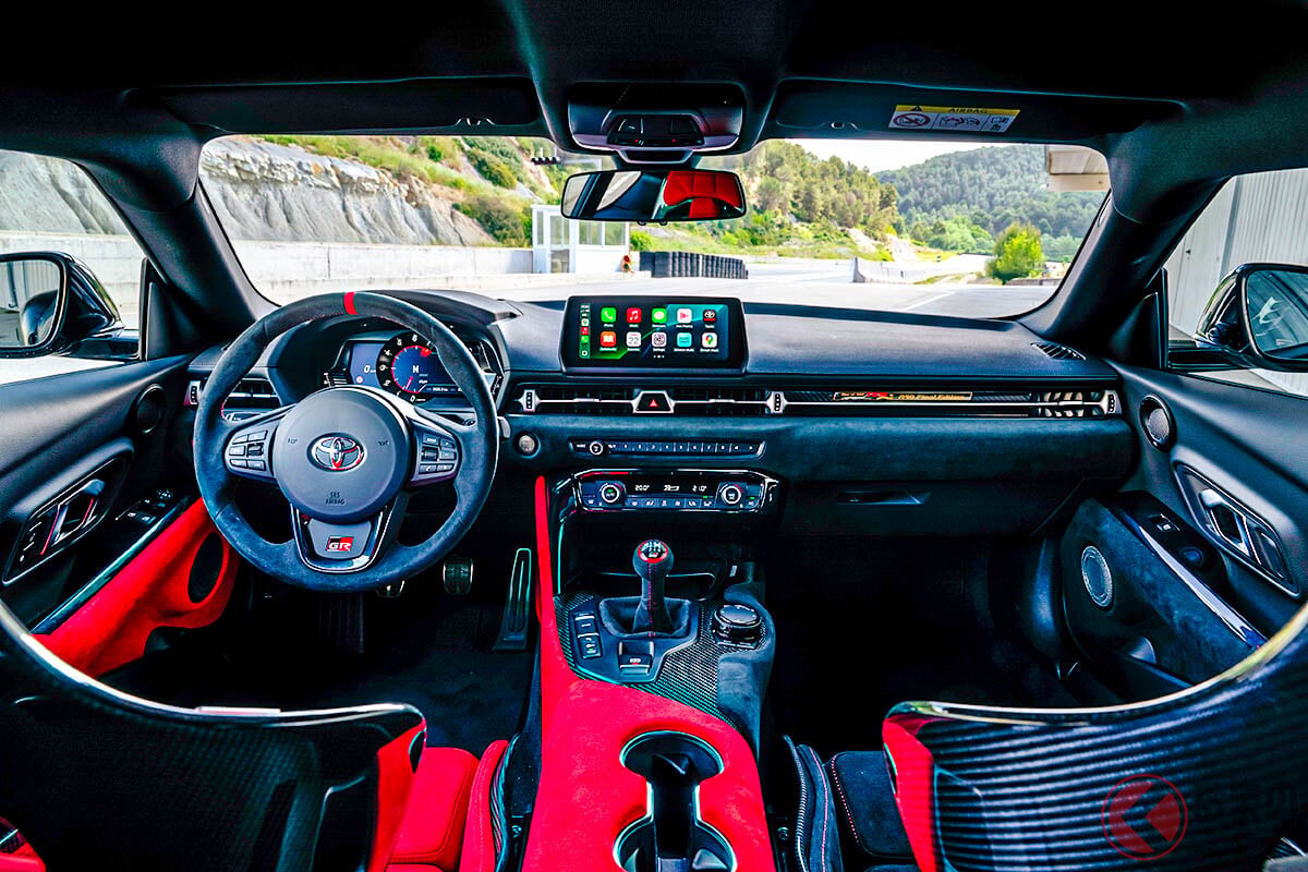 【フランス】新車約2400万円！ トヨタ新「“FR”スポーツカー」発表！ 大型リアウイング＆440馬力超え「直6」採用！ 6速MTのみの「GRスープラ ファイナルエディション＆3.0L EVO」登場