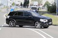 【スクープ】メルセデス・ベンツGLE初の大幅改良へ！ フロントマスク大刷新、車内にはタブレットディスプレイ搭載か?