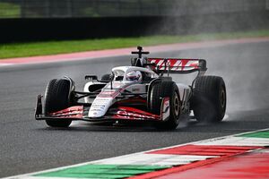 グロージャン、5年ぶりにF1マシンをドライブ。フェラーリやレッドブルらライバルも拍手喝采「みんなに泣かされてしまったよ！」
