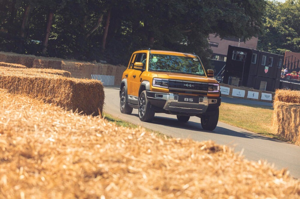 ディフェンダーへの対抗馬　BYDが新型高級SUV『B5』一般公開　ハイブリッドとして欧州導入