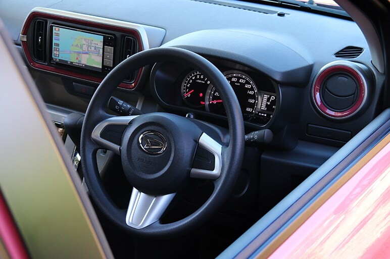 ぬいぐるみ系デザインの完成形ダイハツ ブーンは国民車としてどうか？