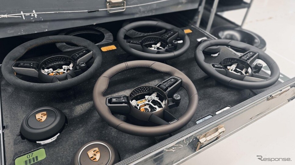 ポルシェ、廃車のプラスチックを再生…ステアリングホイール素材への利用に成功