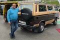 【VWブリ75周年】まさにブリ一色　75周年記念イベントに集結した壮観なVWブリ　バスとキャンパーだけ？意外なクラシックカーと新型ブリも登場！