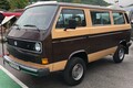 【VWブリ75周年】まさにブリ一色　75周年記念イベントに集結した壮観なVWブリ　バスとキャンパーだけ？意外なクラシックカーと新型ブリも登場！