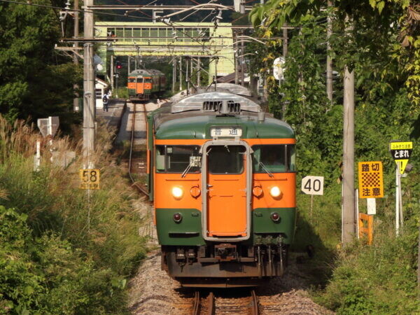 湖底に沈んだ「JR線と国道」現る!? 11年前まで特急も走ってた！「今なら見られます」