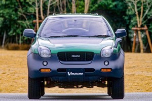 いすゞ「ビークロス」がなぜ今話題に!? カニエ・ウェスト改めYeも愛車として迎え入れたカルトカーの販売台数は？