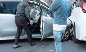 もらい事故はパニくる可能性大！　覚えておいてほしい「必ずとるべき行動」とは