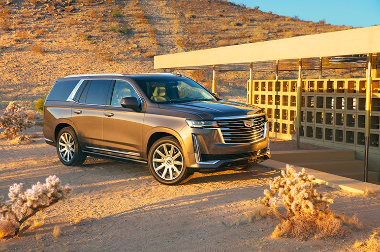 アメ車ど真ん中な迫力のプレミアムSUV、キャデラック「エスカレード」がフルモデルチェンジ。市販車初の装備も