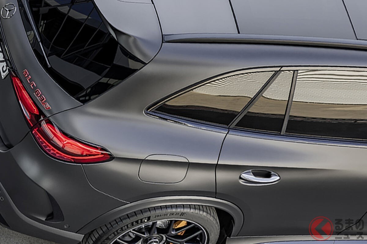 2リッターエンジン搭載で「600馬力超え」！ 斬新「四駆SUV」がスゴイ！ 全長4.7mボディに「専用の豪華装備」がもり沢山！ 流麗デザインのクーペもあるメルセデスAMG「GLC 63」とは？