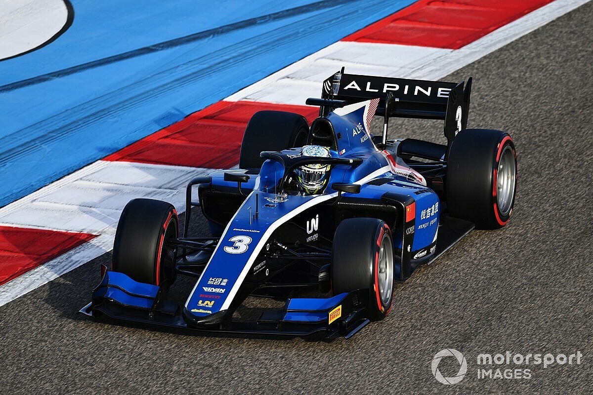 FIA F2サヒール予選：周冠宇がルンガーとの“アルピーヌ育成対決”を0.003秒差で制しPP。佐藤万璃音19番手