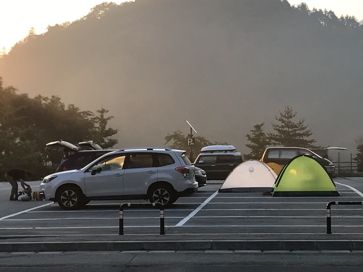 ブームの影で深刻な モラル崩壊 の兆し 車中泊の 迷惑すぎるマナー違反 が続出中 Auto Messe Web 自動車情報サイト 新車 中古車 Carview