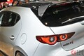 マツダが「超スゴい5ドアモデル」を実車公開へ！ 2.5Lの「爆速エンジン」＆めちゃ“精悍エアロ”装備！ シャコタンスポーツ仕様の「MAZDA3」 川崎で披露