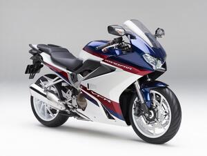 やっぱりVFRはこの色！ ホンダVFR800Fに新カラーが追加【HONDA VFR800F】発売は2019年3月8日