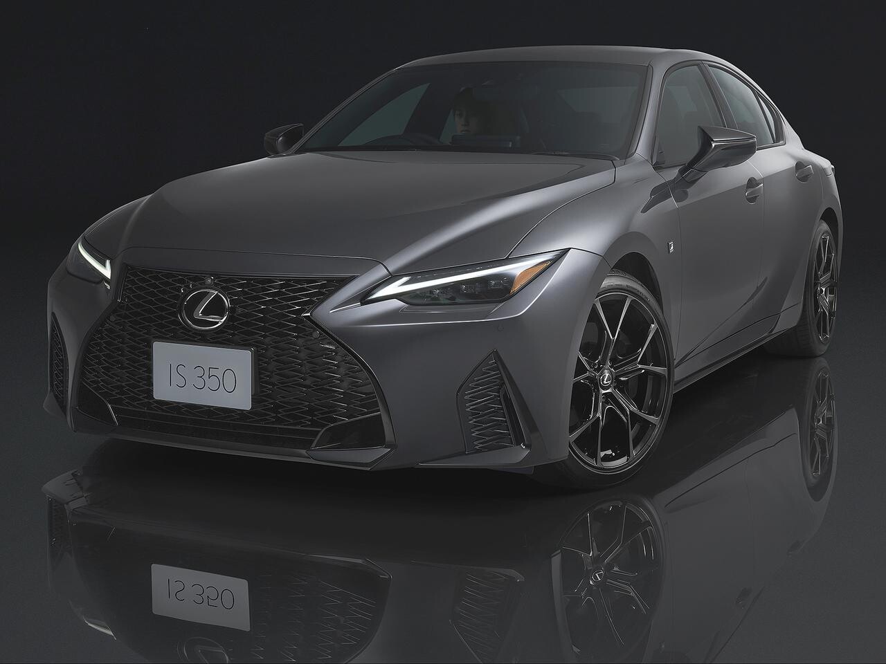 レクサス IS350／300hを一部改良。特別仕様車「Fスポーツ モードブラック IV」を設定