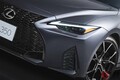 レクサス新「スポーティセダン」発表！ 「V6エンジン」や「4WD」モデルが登場！ “ブラック仕立て”の専用装備モデルも！ 全長4.7m“ちょうどいいサイズ”の「IS」一部改良＆特別仕様車が8月発売！