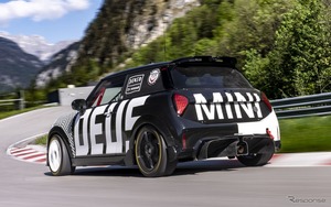 MINI、ニュル24時間レースに参戦準備完了！ 新デザインの「JCW」で走る