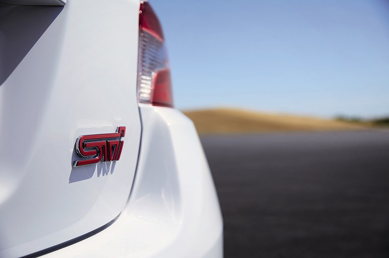 スバル、LAショーでWRXシリーズの限定車を公開。WRX STIは310馬力の2.5Lボクサーターボを搭載