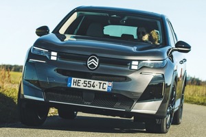 新型 シトロエンC5 エアクロス（2）　日常的には滑らかなHV　洗練度の高いEVも　走りの違いは？