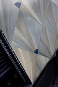DS、フランス大統領専用『N°8』を一般公開、グリルがトリコロールに光る