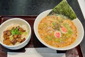一般道から入ったことある？　東名高速「EXPASA海老名」で食欲を誘う至極のラーメンを実食!!　バイクで行く高速道路グルメ