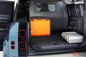 75年ぶりに復活!? 新「“2人乗り”四駆SUV」発表！ 「カクカクボディ」＆後席“無い”仕様で「広すぎ荷室」！ 日本初導入の“商用モデル”ランドローバー「ディフェンダー ハードトップ」登場