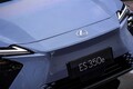 レクサス新型「ES」公開への反響は？　デザインに賛否もサイズ拡大に多くが不満…「中国意識しすぎ」の声も