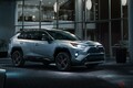 トヨタ新型「RAV4」来春に日本でも復活！　米国で最も売れてるSUVが5年振りにフルモデルチェンジ