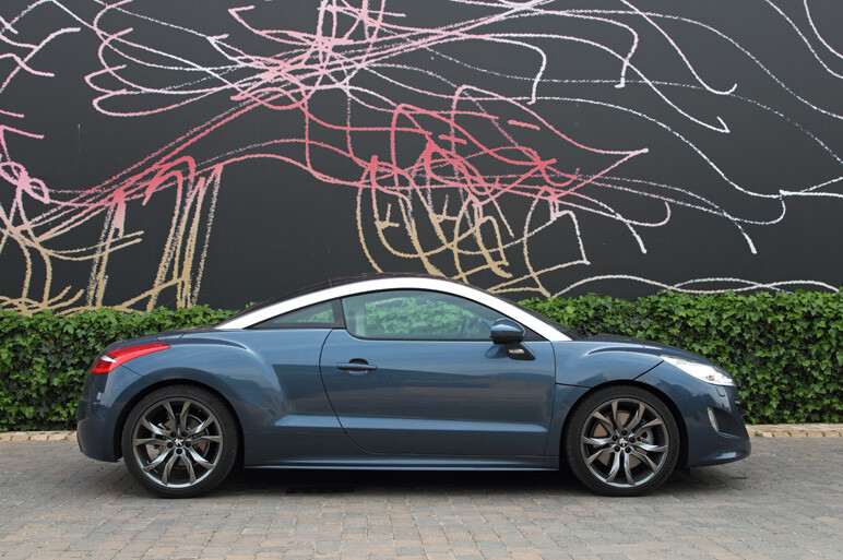 新型プジョーRCZ、胸高鳴るスポーツクーペ 