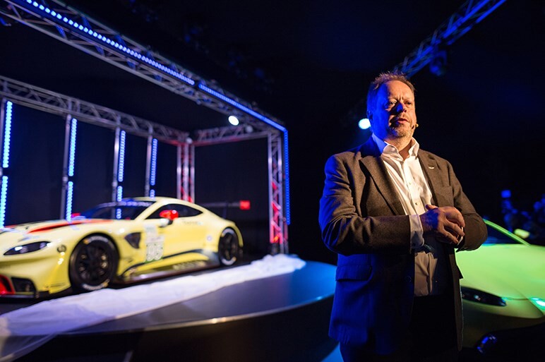 日本の超高級車マーケットの未来は若きカスタマー達にかかっている