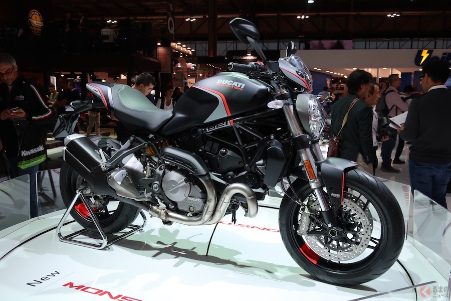 ドゥカティ新型「モンスター821」登場　デザインは原点回帰を目標に！【EICMA2018】