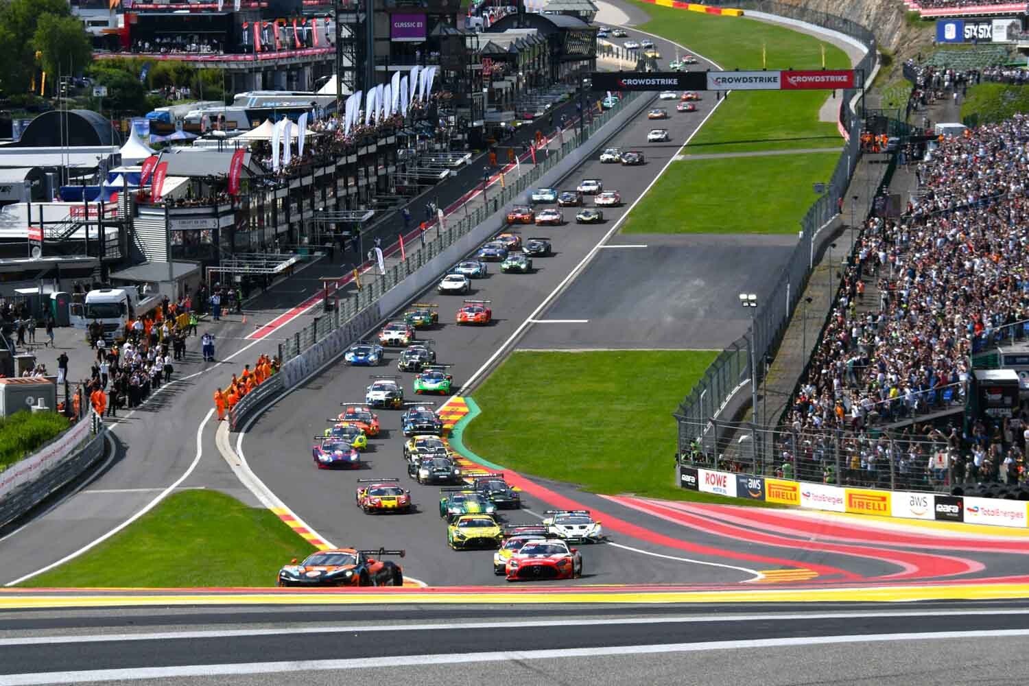 スパ24時間耐久レースで隠れた名物「クセの強いグルメバトル」が勃発⁉︎【みどり独乙通信】