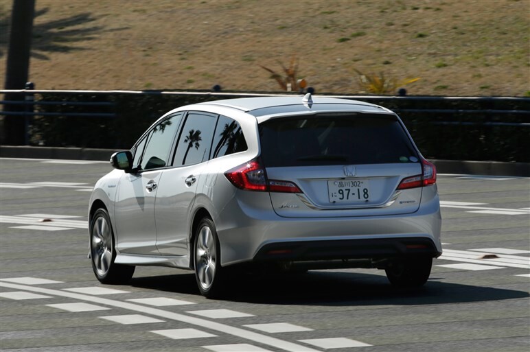 ホンダ ジェイド試乗、低全高ミニバンの総合評価は？