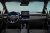 世界で最も売れた車の最新派生モデル!! スノー エクストラ モード初搭載で雪道でも驚きの安定感！ トヨタが欧州市場で新型「カローラクロス」を公開