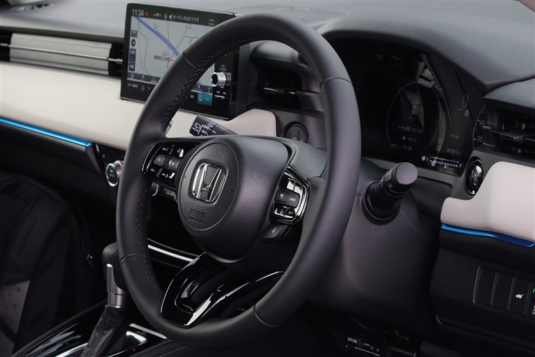 コンパクトSUV「ヴェゼル」の改良モデルは乗り心地も走りも「WR-V」と別モノ。納期も改善