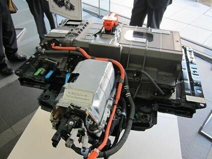 トヨタ、商用車用の燃料電池システム開発で中国メーカーと合弁　オープンな協業加速