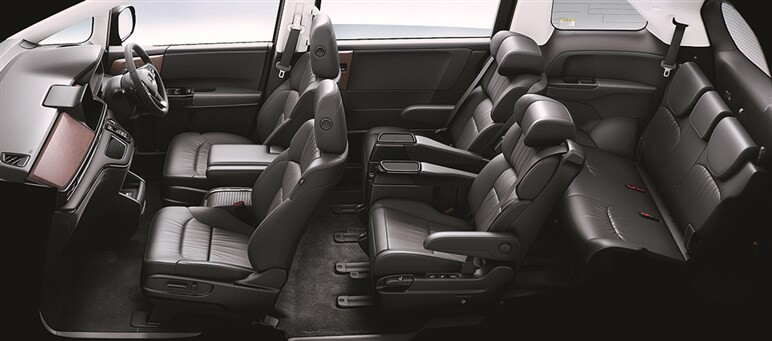じわじわ人気のホンダ「オデッセイ」 強者アルファード／ヴェルファイアの独占市場でなぜ売れているのか？