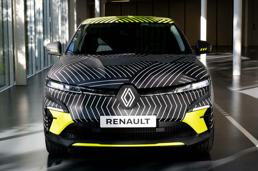 【上品な電動SUV】ルノー・メガーヌEテック・エレクトリック　試作車公開　2022年発売予定