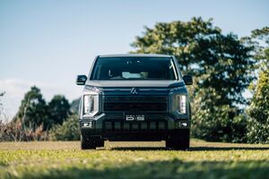 初代デボネア以上の超ロングライフモデルになるのか!?──新型三菱デリカD_5詳報