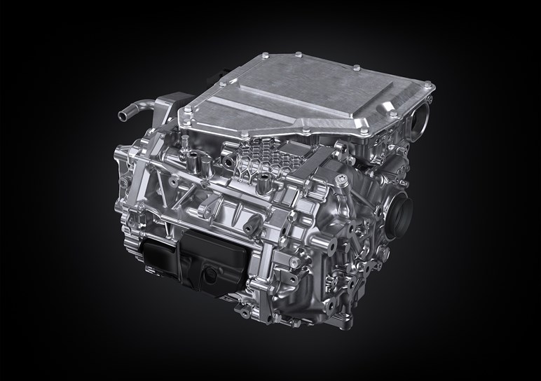 レクサス「RZ」改良。新開発バッテリーで航続距離20%向上…MT感覚で運転できる407PSの“Fスポーツ”も
