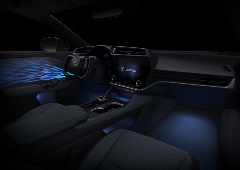 レクサス「RZ」改良。新開発バッテリーで航続距離20%向上…MT感覚で運転できる407PSの“Fスポーツ”も