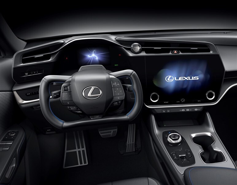 レクサス「RZ」改良。新開発バッテリーで航続距離20%向上…MT感覚で運転できる407PSの“Fスポーツ”も