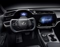 レクサス「RZ」改良。新開発バッテリーで航続距離20%向上…MT感覚で運転できる407PSの“Fスポーツ”も
