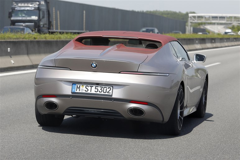 【初撮影】BMW「スカイトップ」のフルヌード版が美しすぎた。限定50台は完売、プレミア価格は2億円以上に
