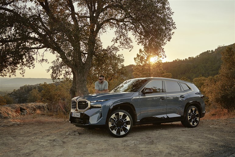 【初撮影】BMW「スカイトップ」のフルヌード版が美しすぎた。限定50台は完売、プレミア価格は2億円以上に